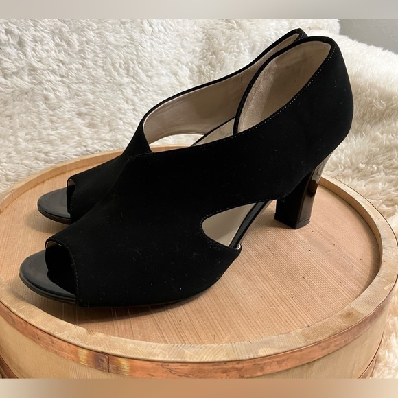 EUC Life Stride Soft System Caren Faux Suede Leather Cut-out Size 11 - Picture 3 of 10